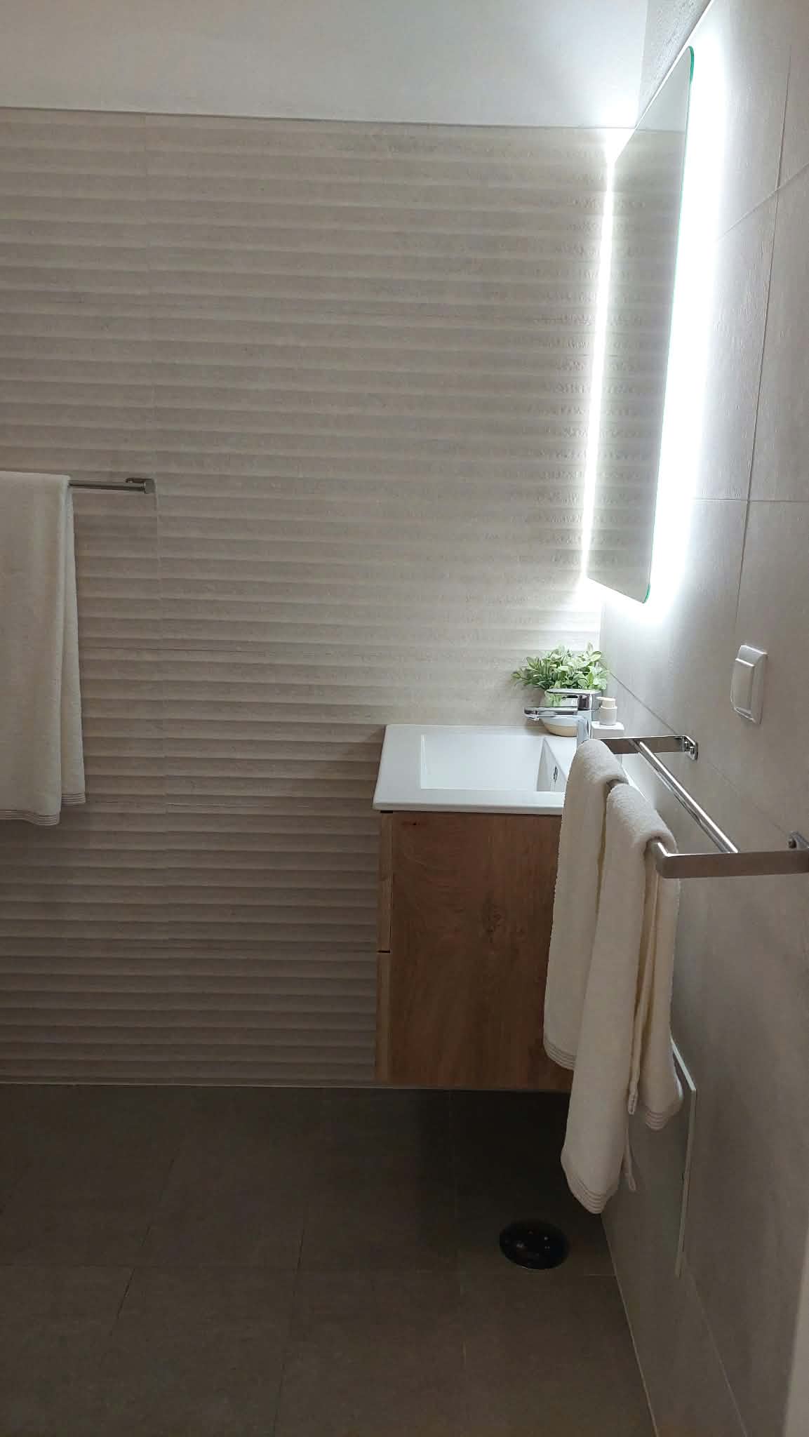Guests bathroom