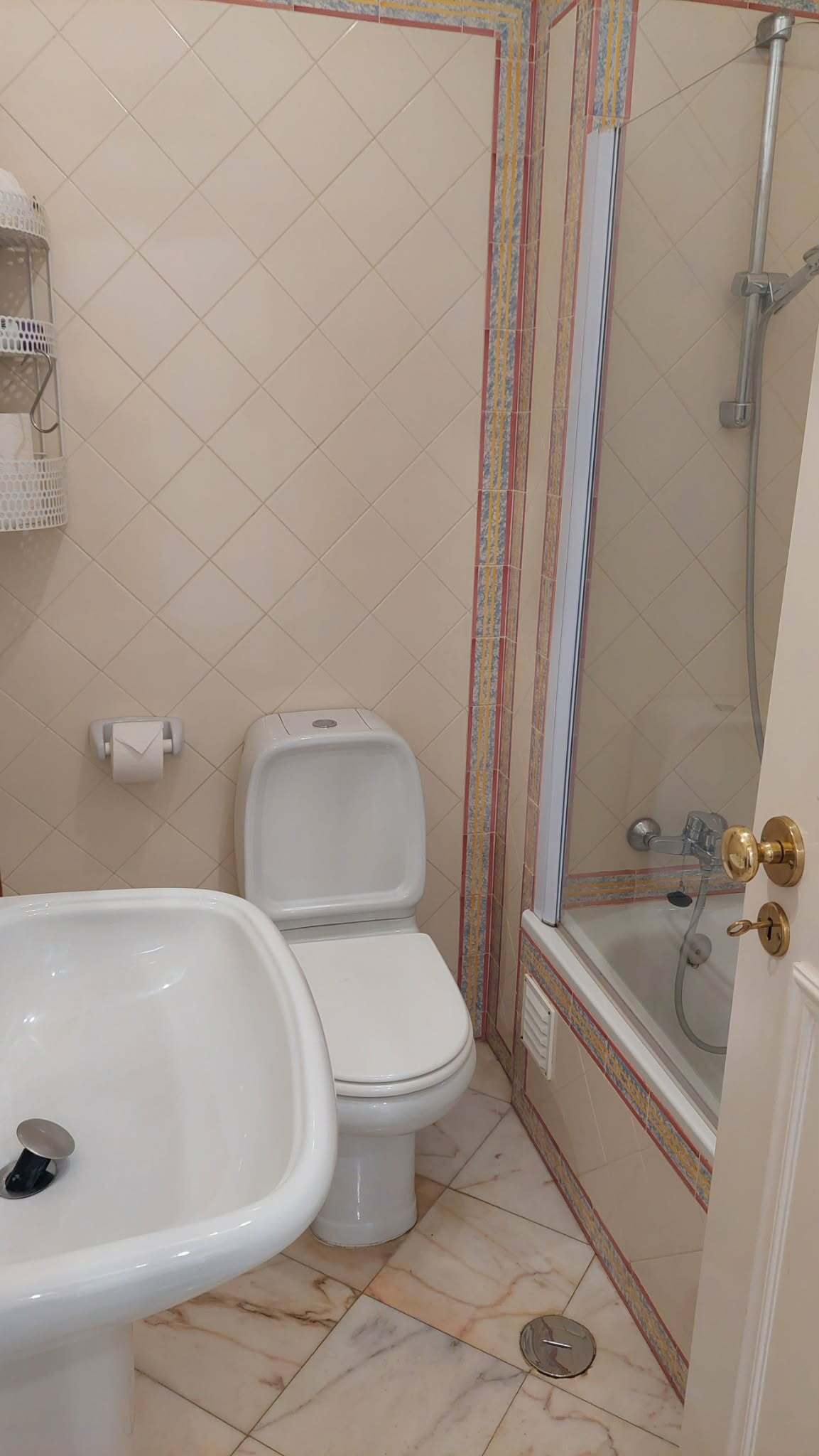 Guests bathroom