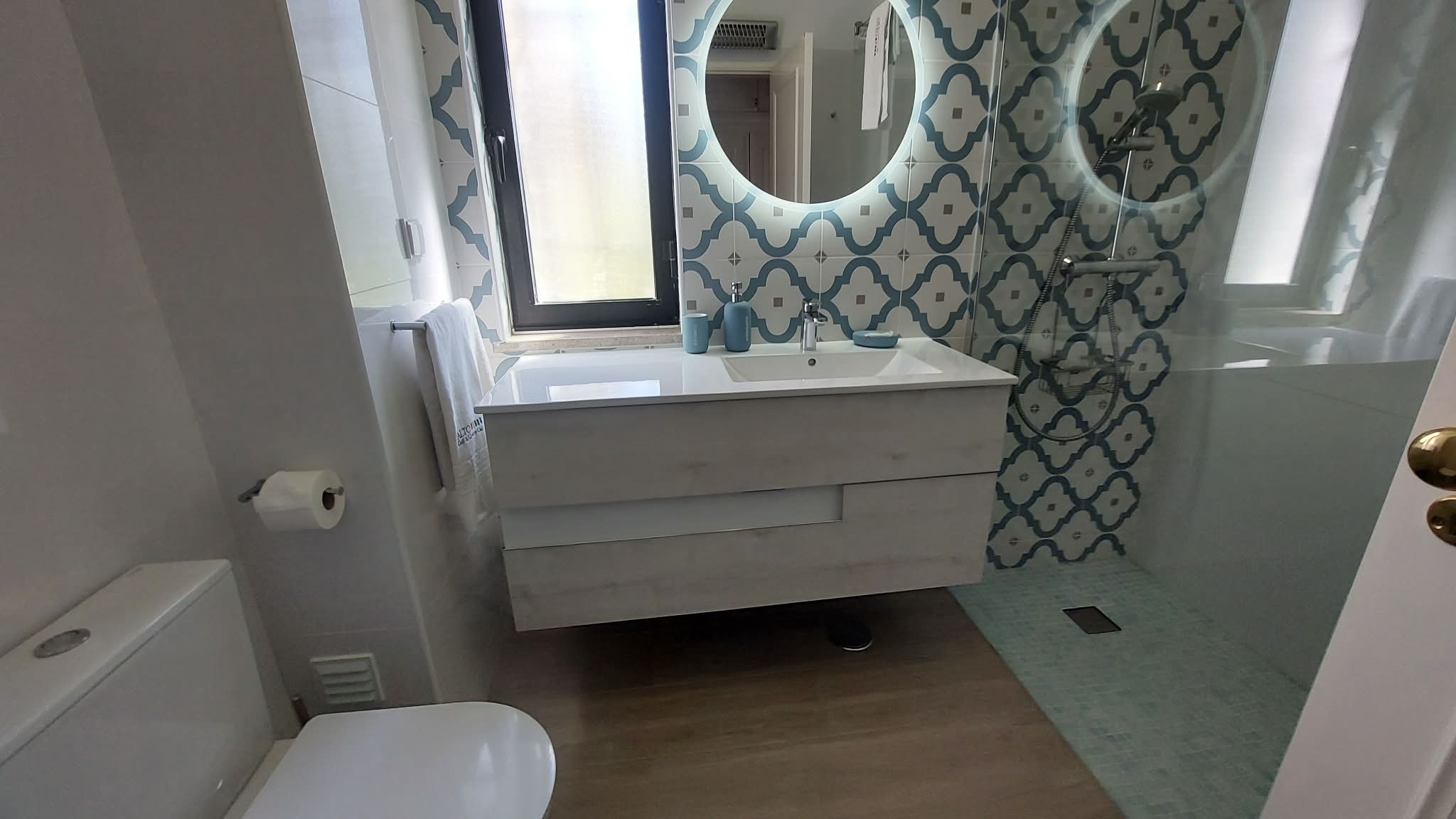 8d067710-723d-4b88-910c-360da98c31d5