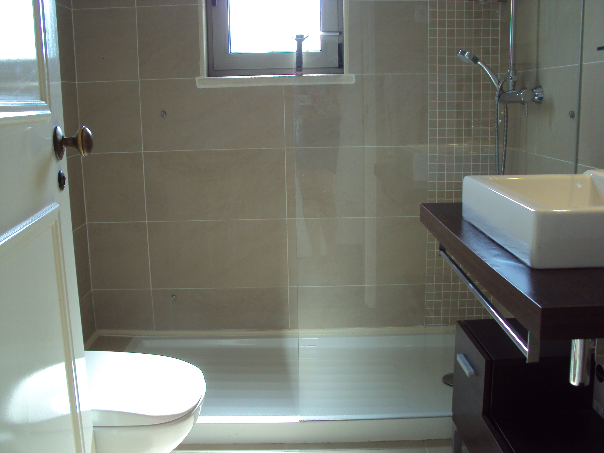 En-suite bathroom 10454