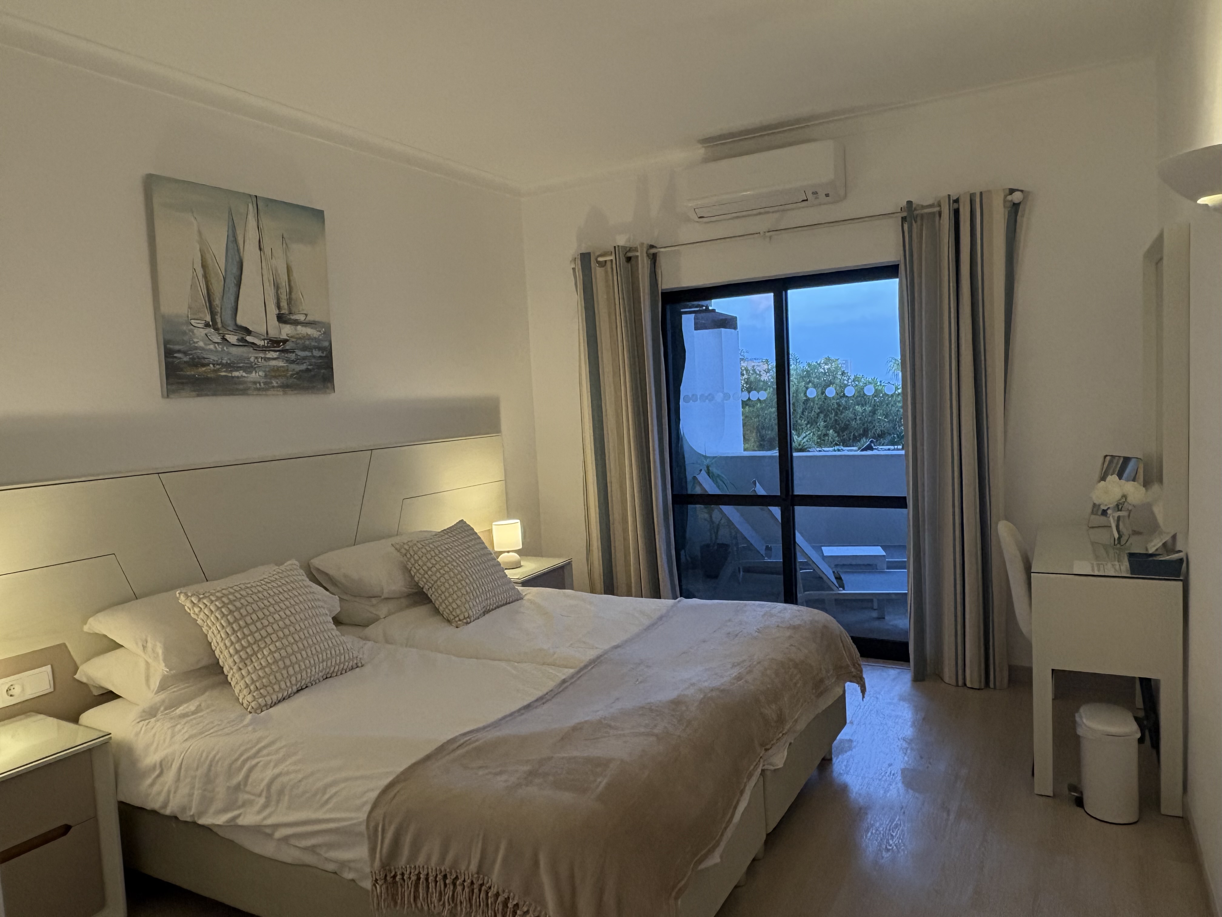 MASTER BEDROOM 10343