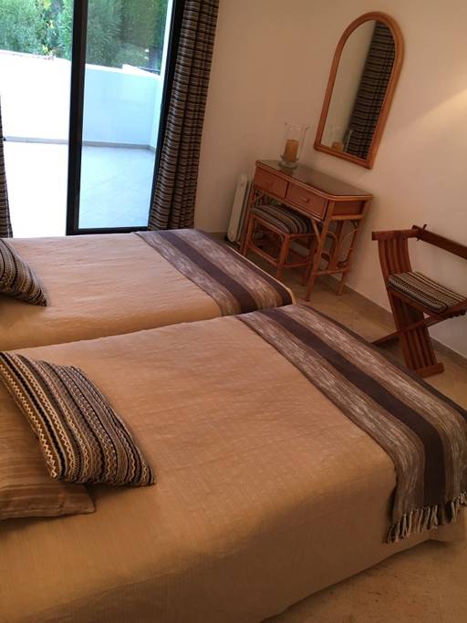 Master bedroom with terrace 12b26