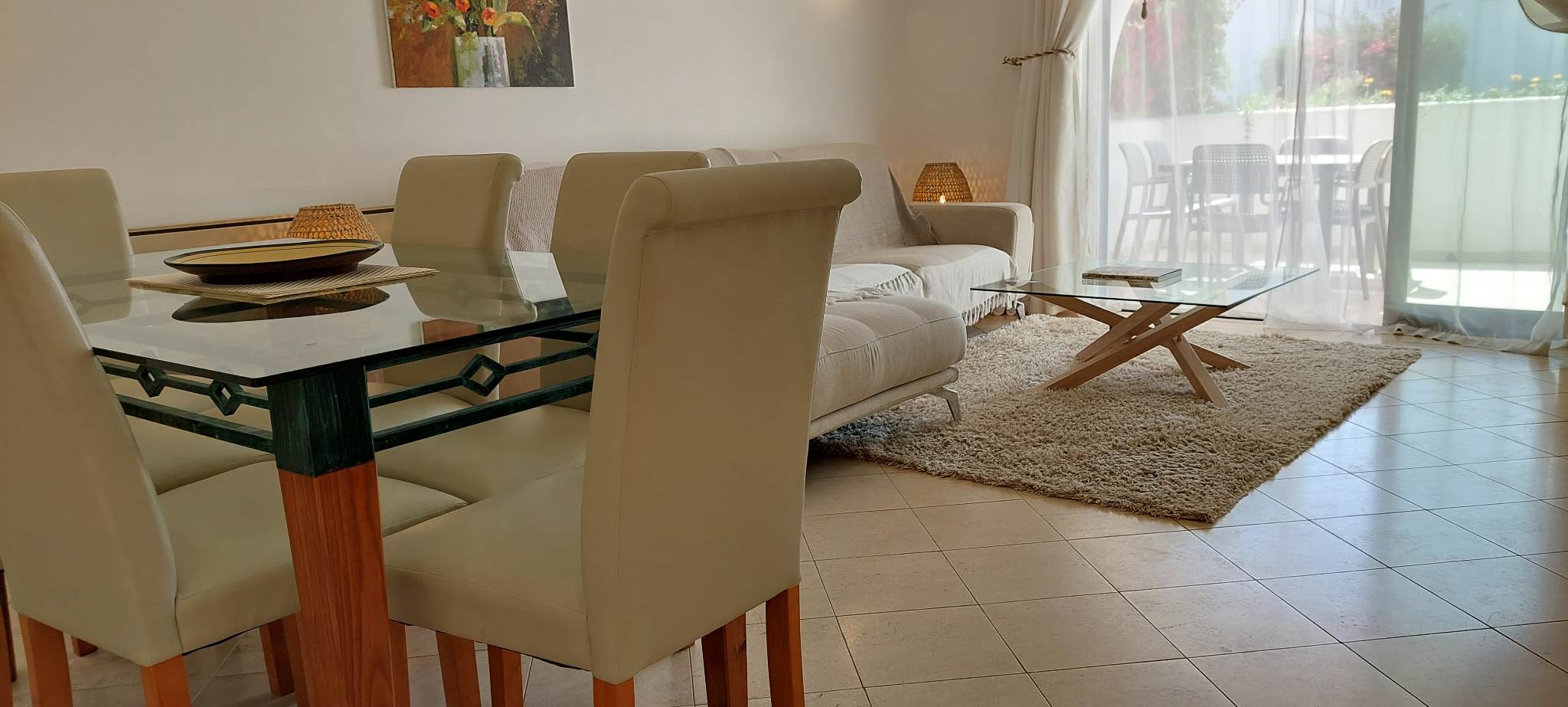 lounge and dining 10434