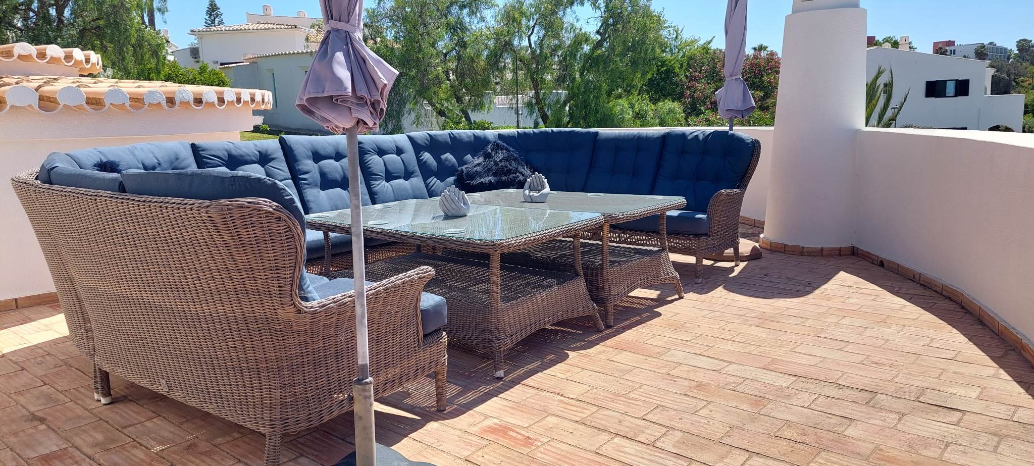 upstairs terrace 1025